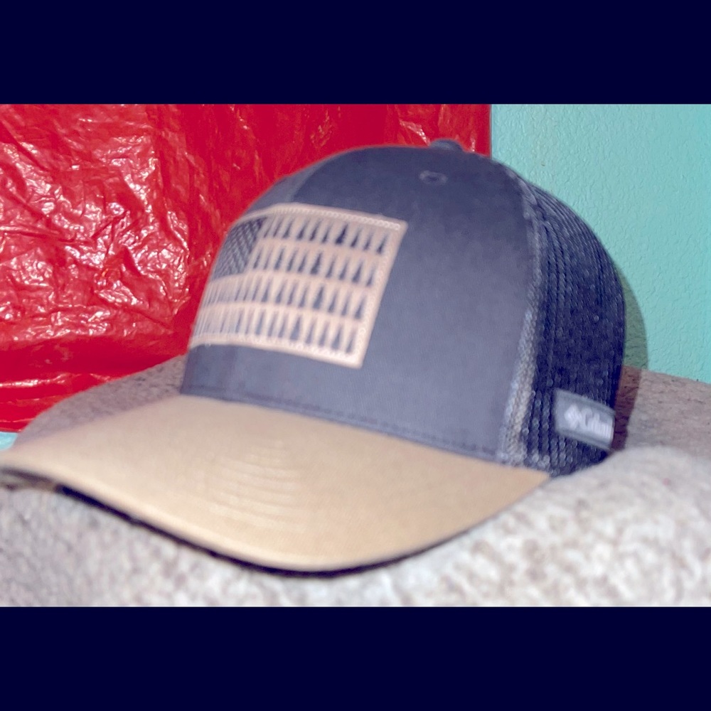 Columbia Men's Mesh Tree Flag Ball Cap